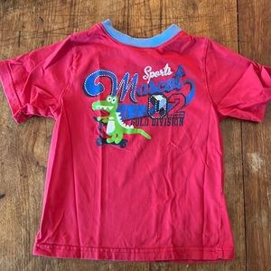 4T boys. Soft T-shirt excellent condition.